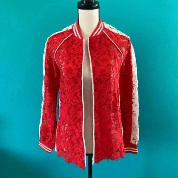 Goen.J ruby red white lace bomber jacket in size 4 - Picture 3 of 9